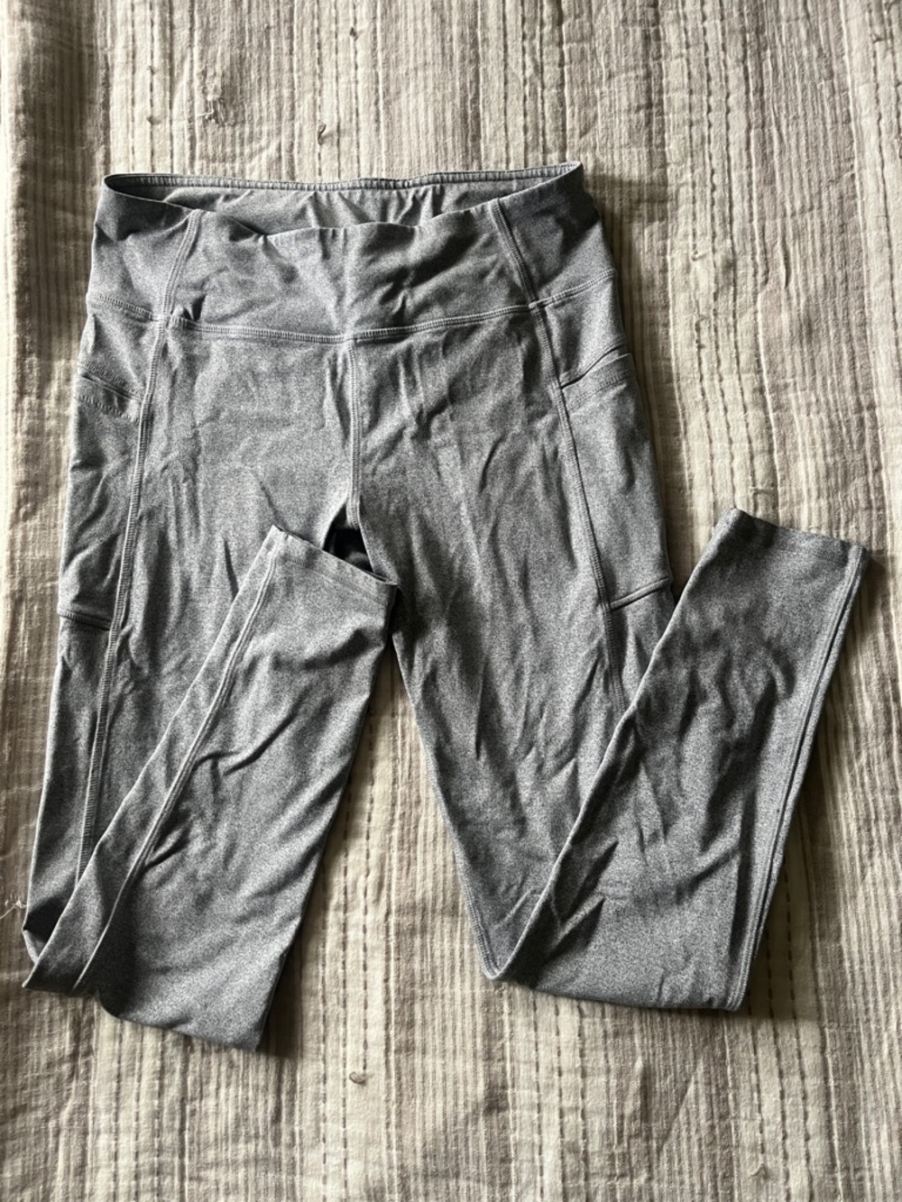 Women's Heather Gray Athletic Leggings with Side Pockets | M